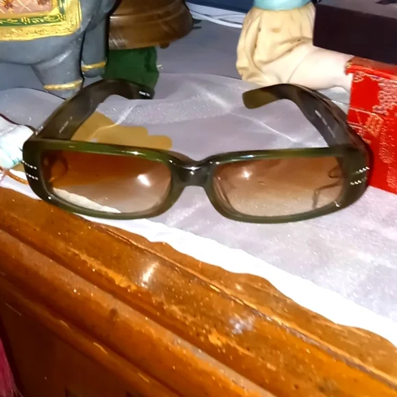 Sunglasses by mark bose Bose Unveils Sunglasses That Include Speakers for Augmented  main image 4